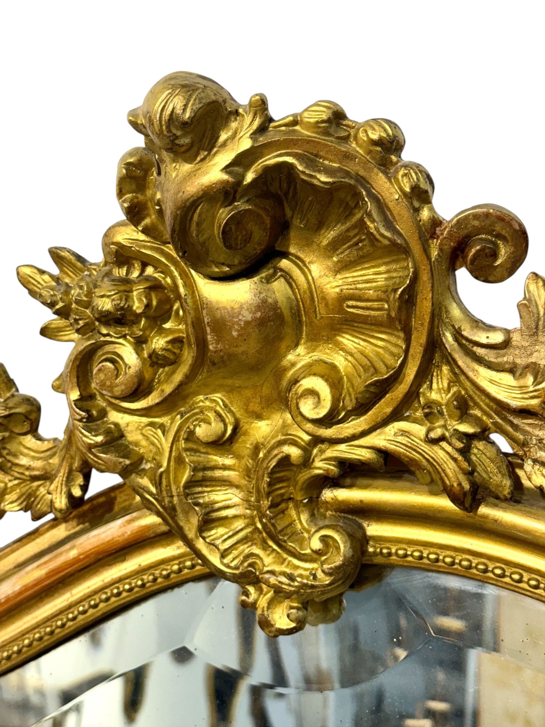 Grand miroir ancien Louis XV doré et biseauté, France, XIXe siècle