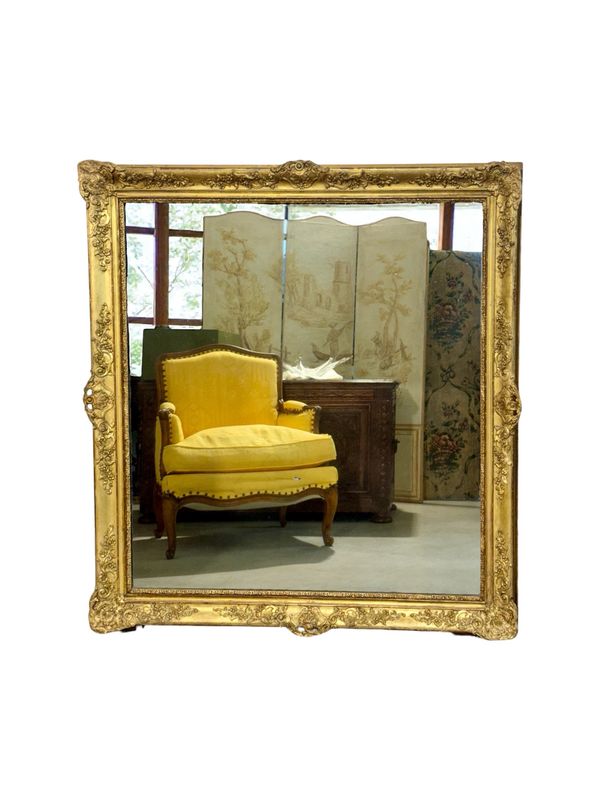 Grand miroir rectangulaire en bois doré, France, XIXe siècle
