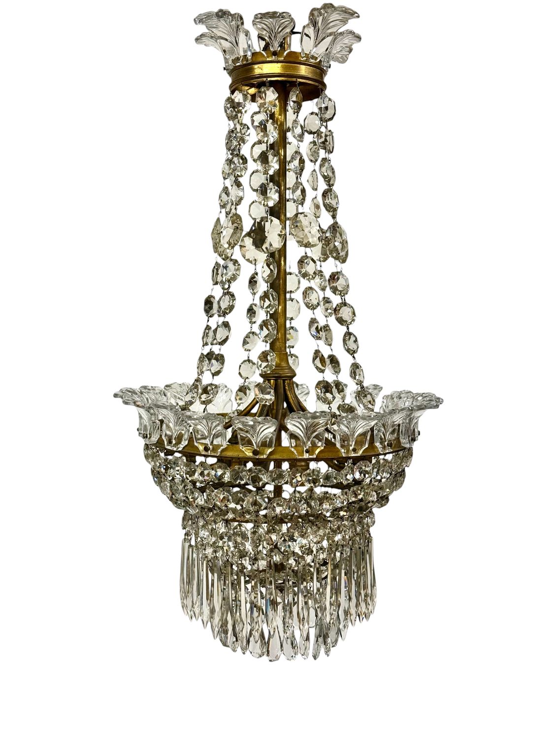 Lustre en bronze doré et cristal du XIXe siècle, attribué à Baccarat