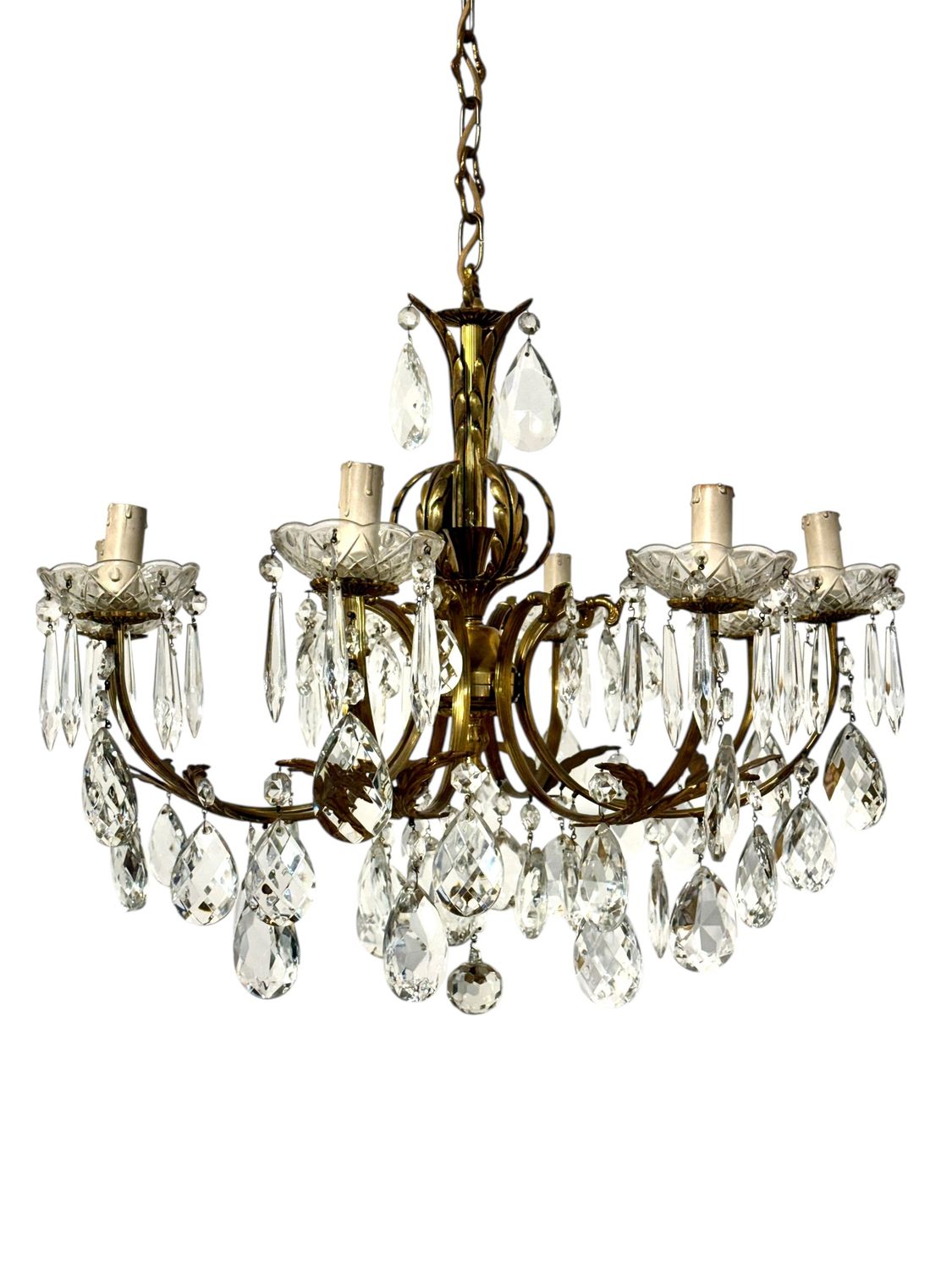 Lustre à huit lumières en bronze doré et cristal, France XIXe siècle