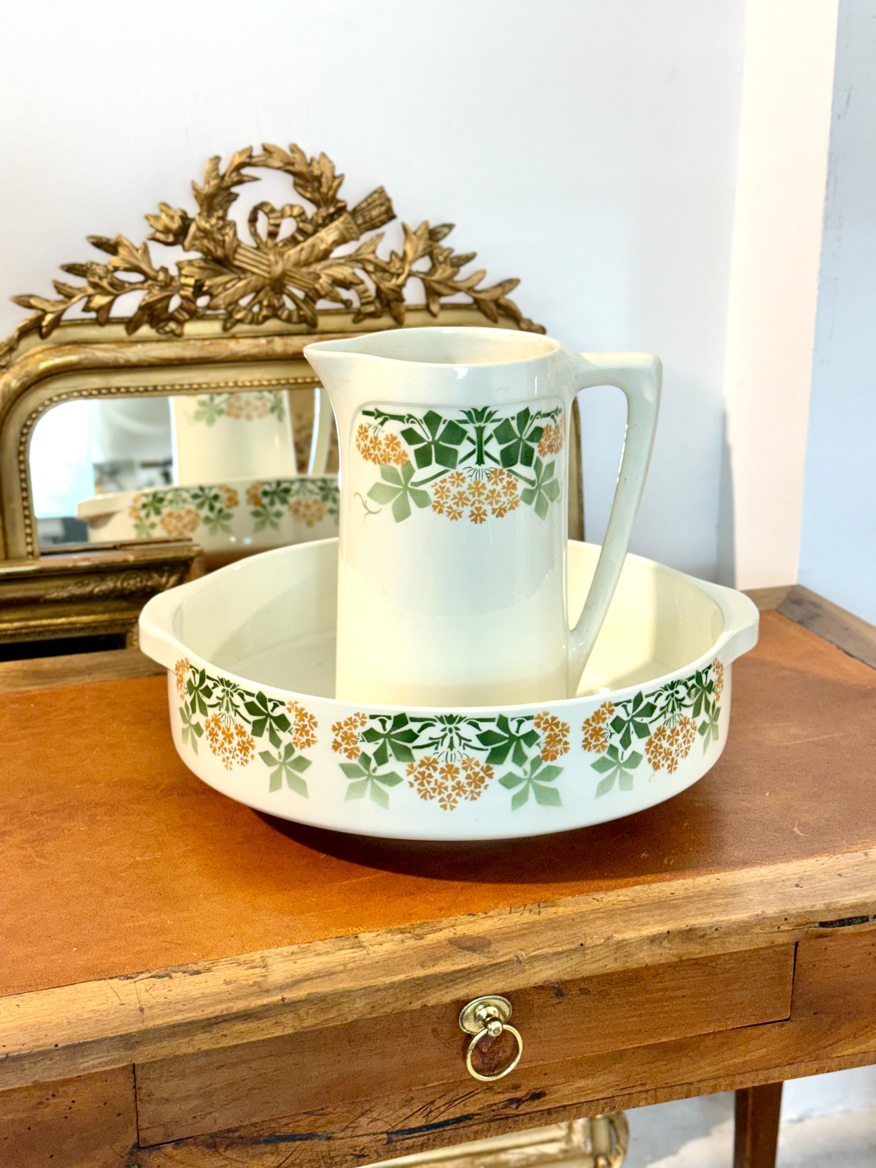 Pichet et bassin en faïence de Lunéville « Phlox » K&G, France