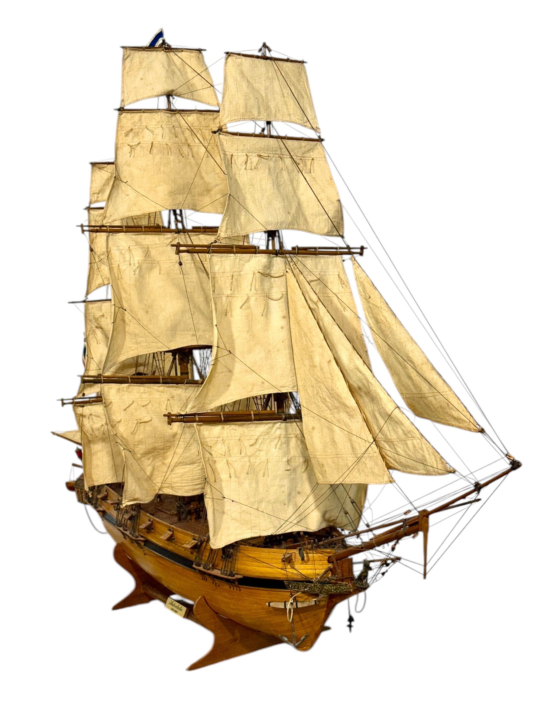 Large maquette du navire d'exploration français du XIXe siècle « Astrolabe »