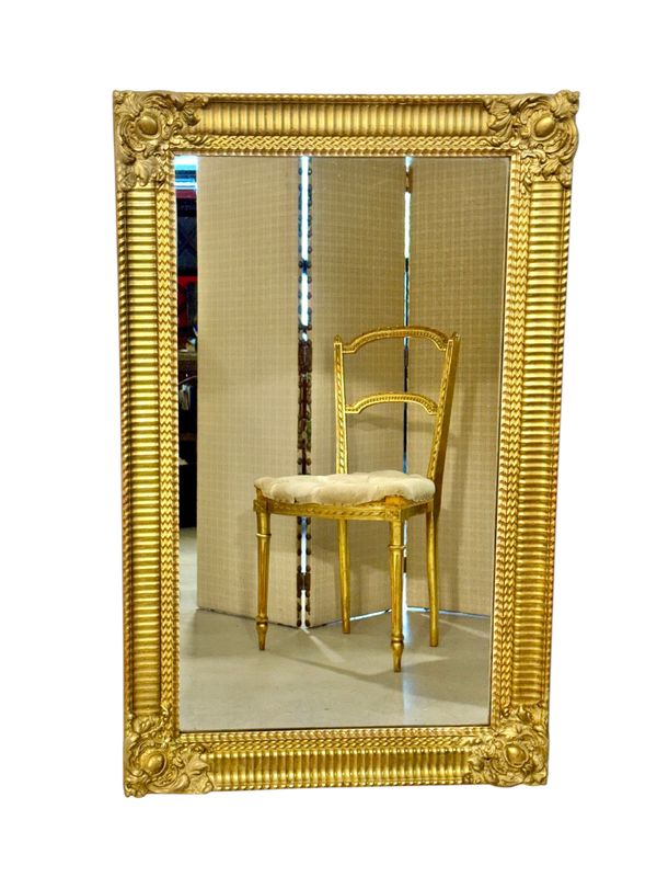 Miroir rectangulaire français d'époque Louis-Philippe en bois doré, XIXe siècle