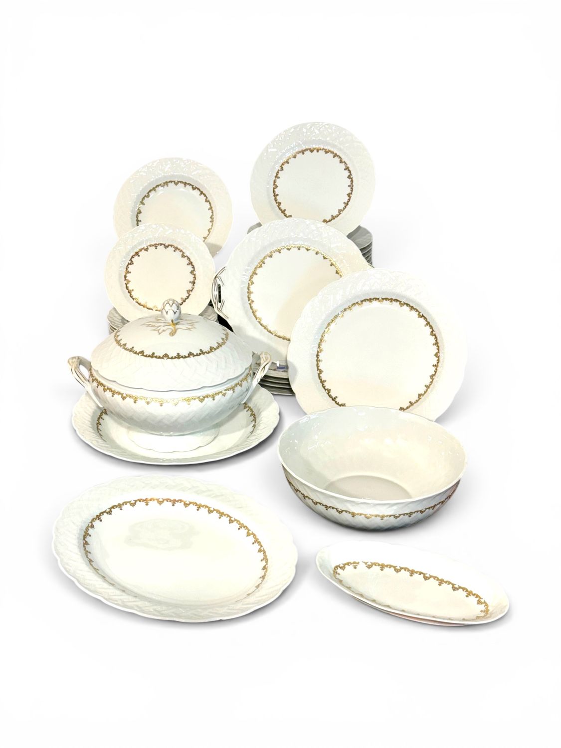 52-Piece Bernardaud Limoges “Rimbaud” Gilt Fine Porcelain Service