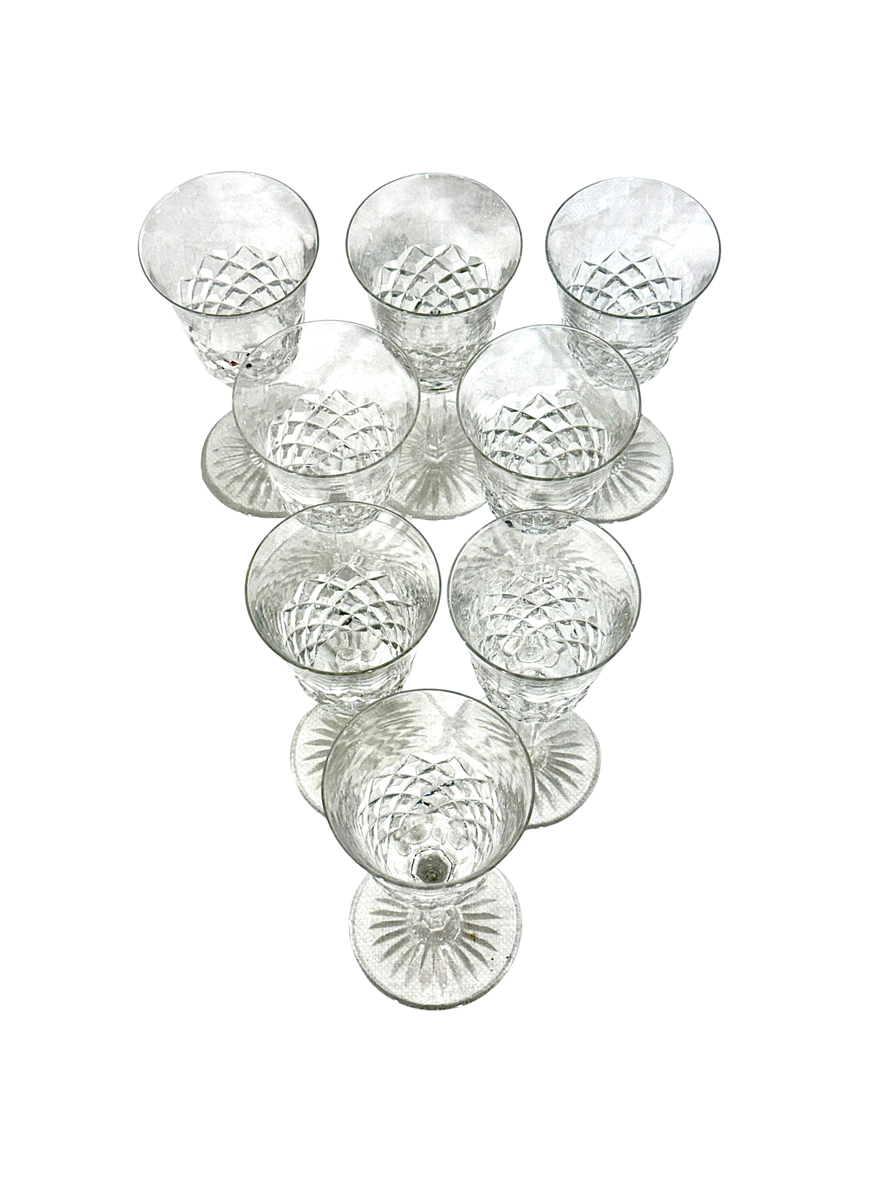 Service de 8 verres en cristal taillé Baccarat « Burgos », France, XXe siècle