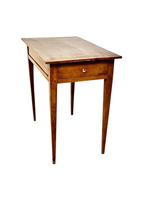 Petite table française du XIXe siècle en merisier avec tiroirs