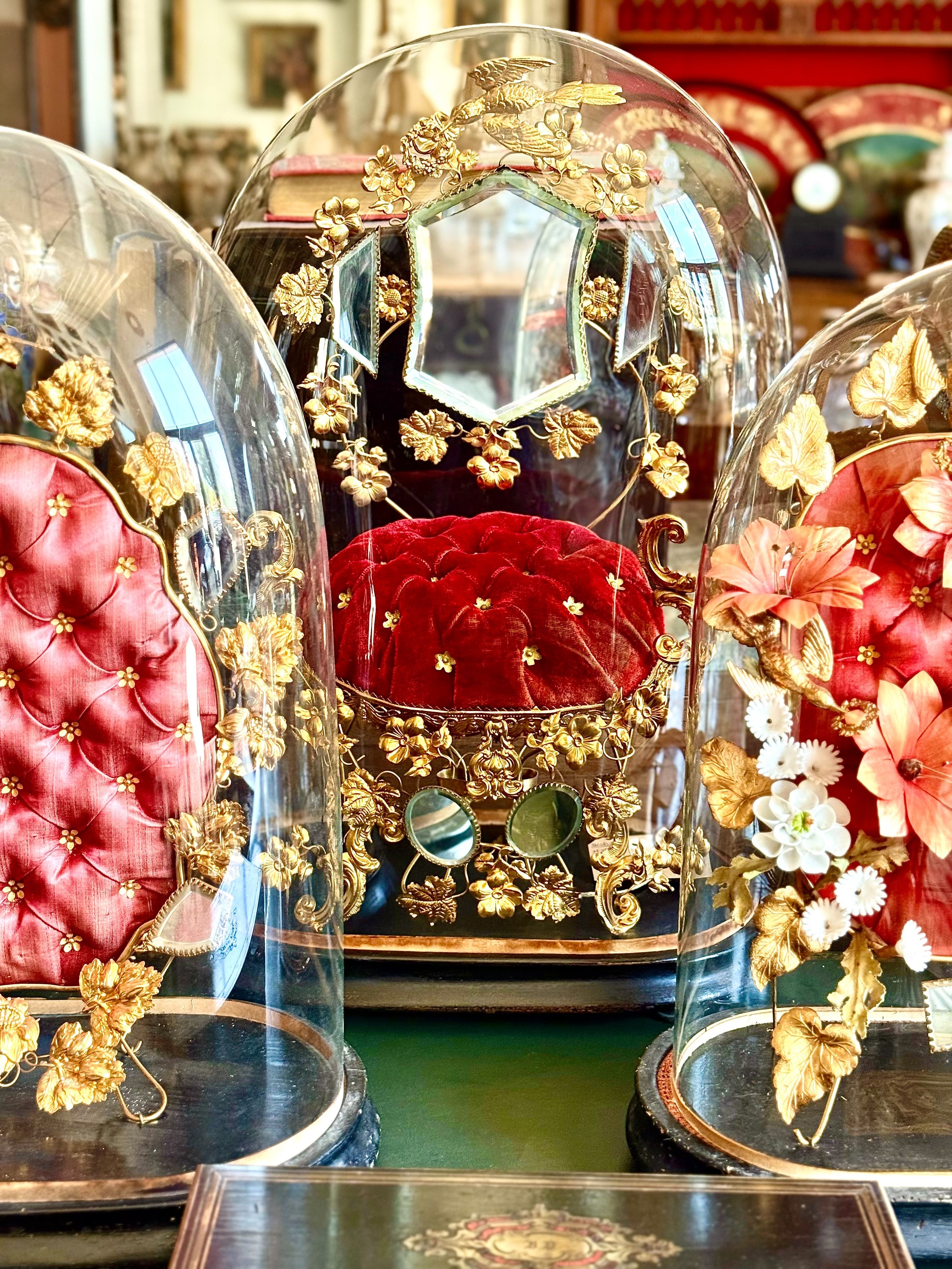 Globe de mariée français du XIXe siècle en métal doré et miroirs biseautés