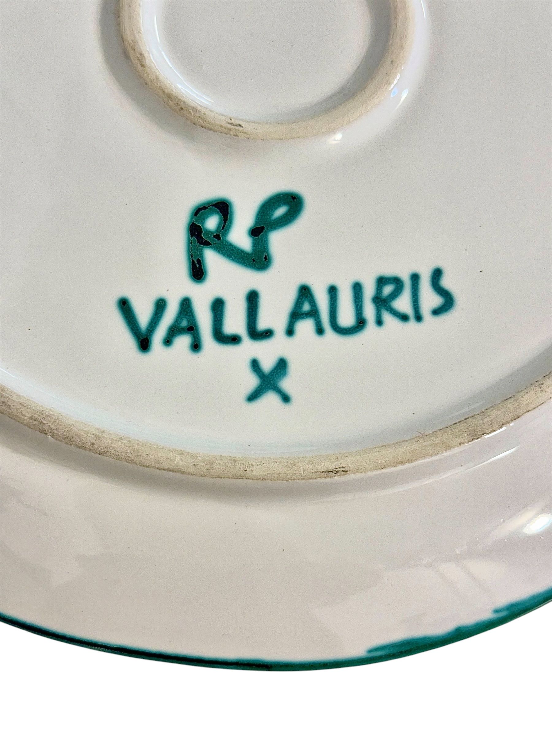 Plat décoratif en céramique peint à la main par Robert Picault, Vallauris, vers 1960