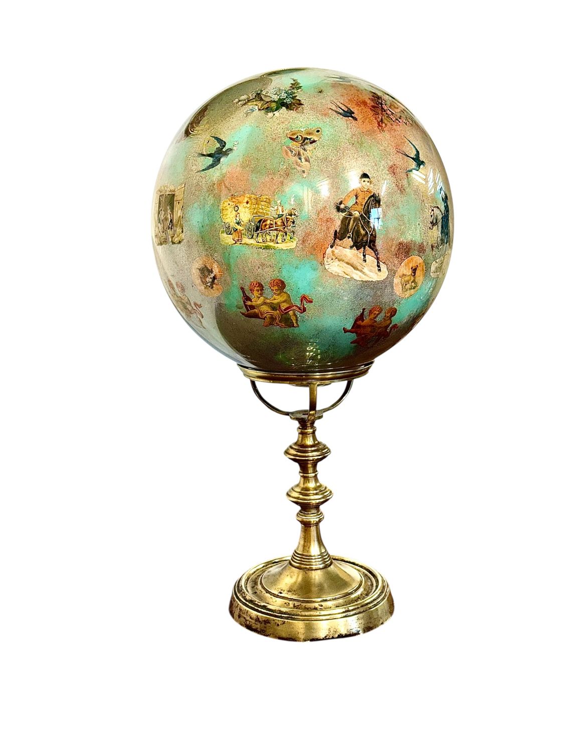 Rare globe en verre à décor découpé  sur pied en laiton, France XIXè siècle