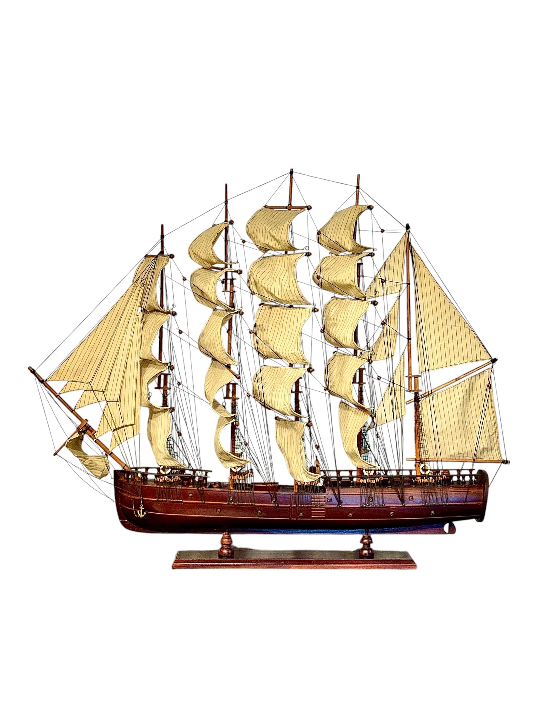 Grande maquette de barque à cinq mâts du XXe siècle, style « France II »