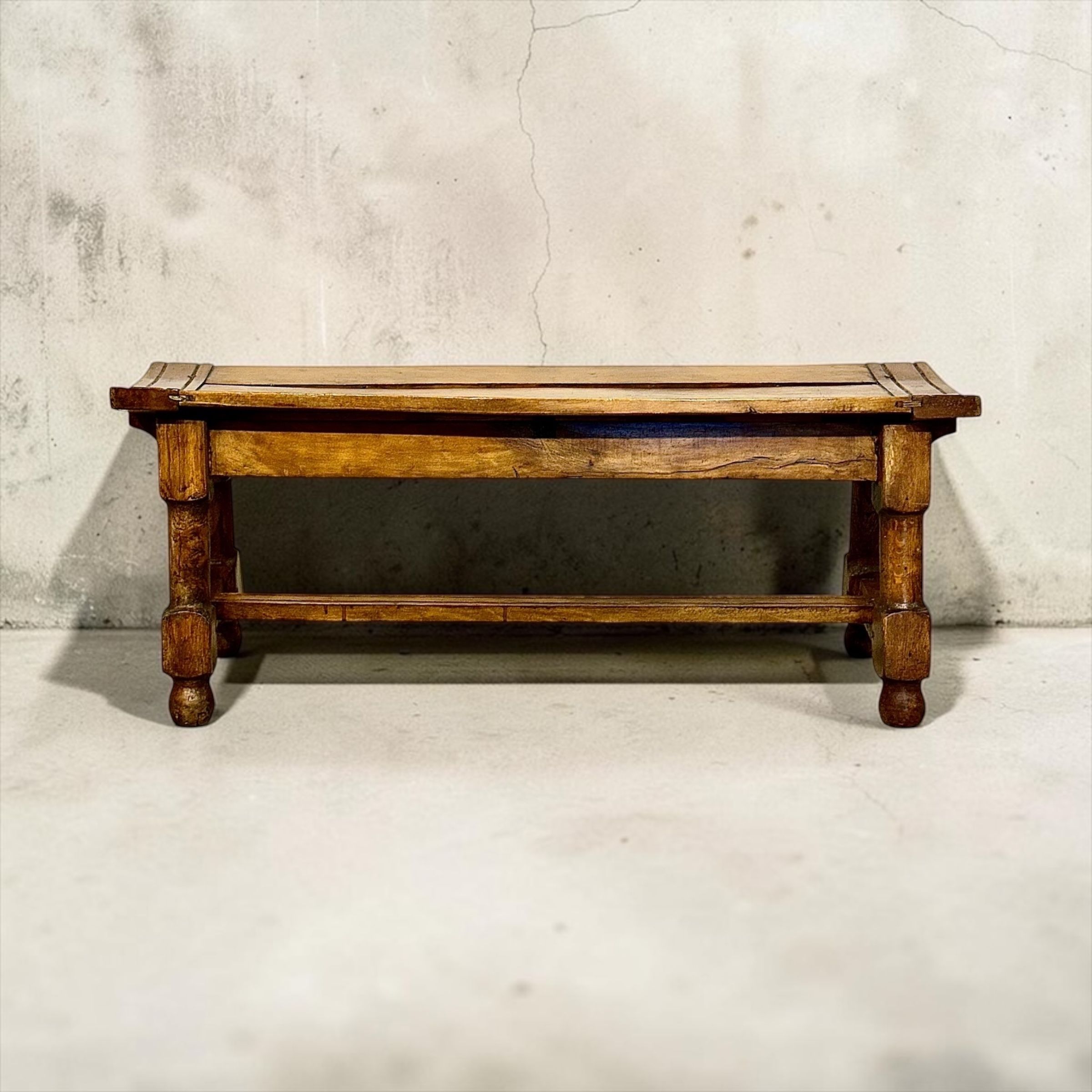 Banc du XIXe siècle en noyer à lattes incurvées, France vers 1880