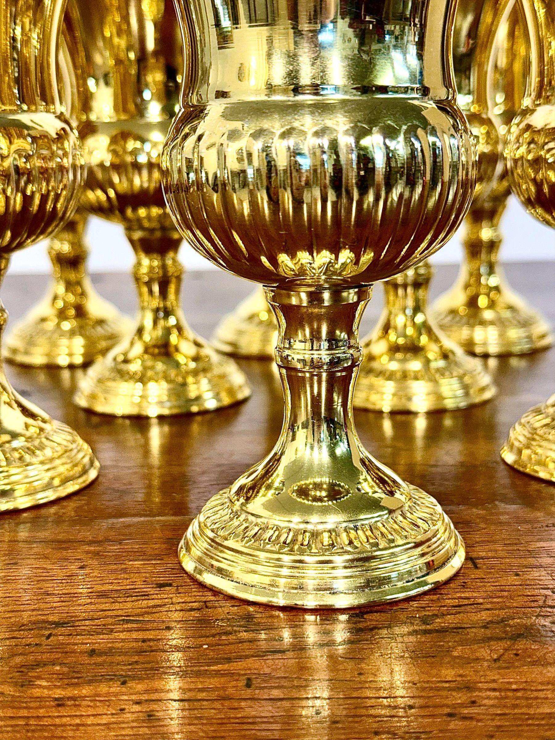 Service de 12 verres sur pied en argent sur cuivre doré, vers 1960