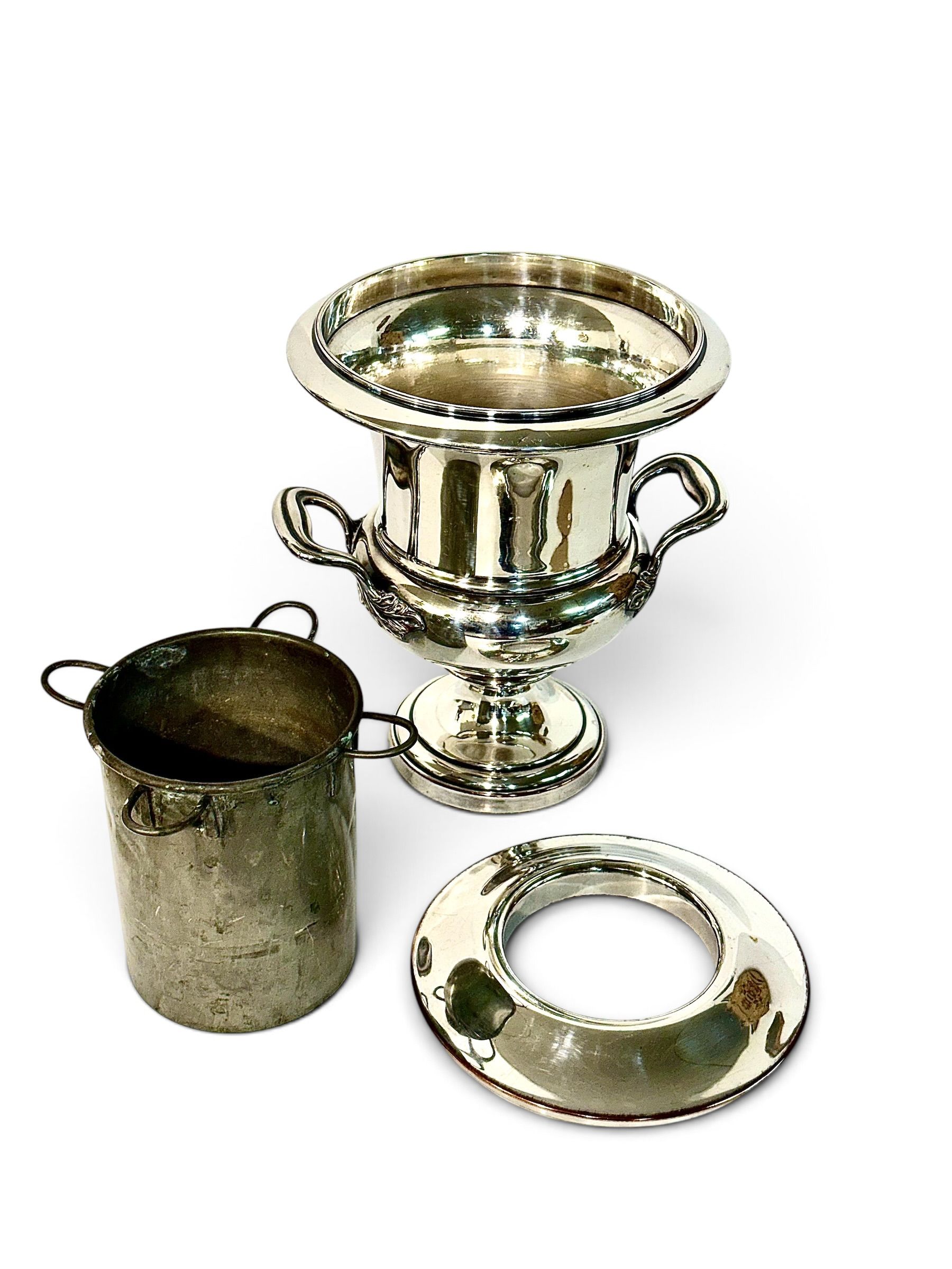Seau à champagne et à vin modèle Médicis en métal argenté, époque Napoléon III, France, XIXe siècle