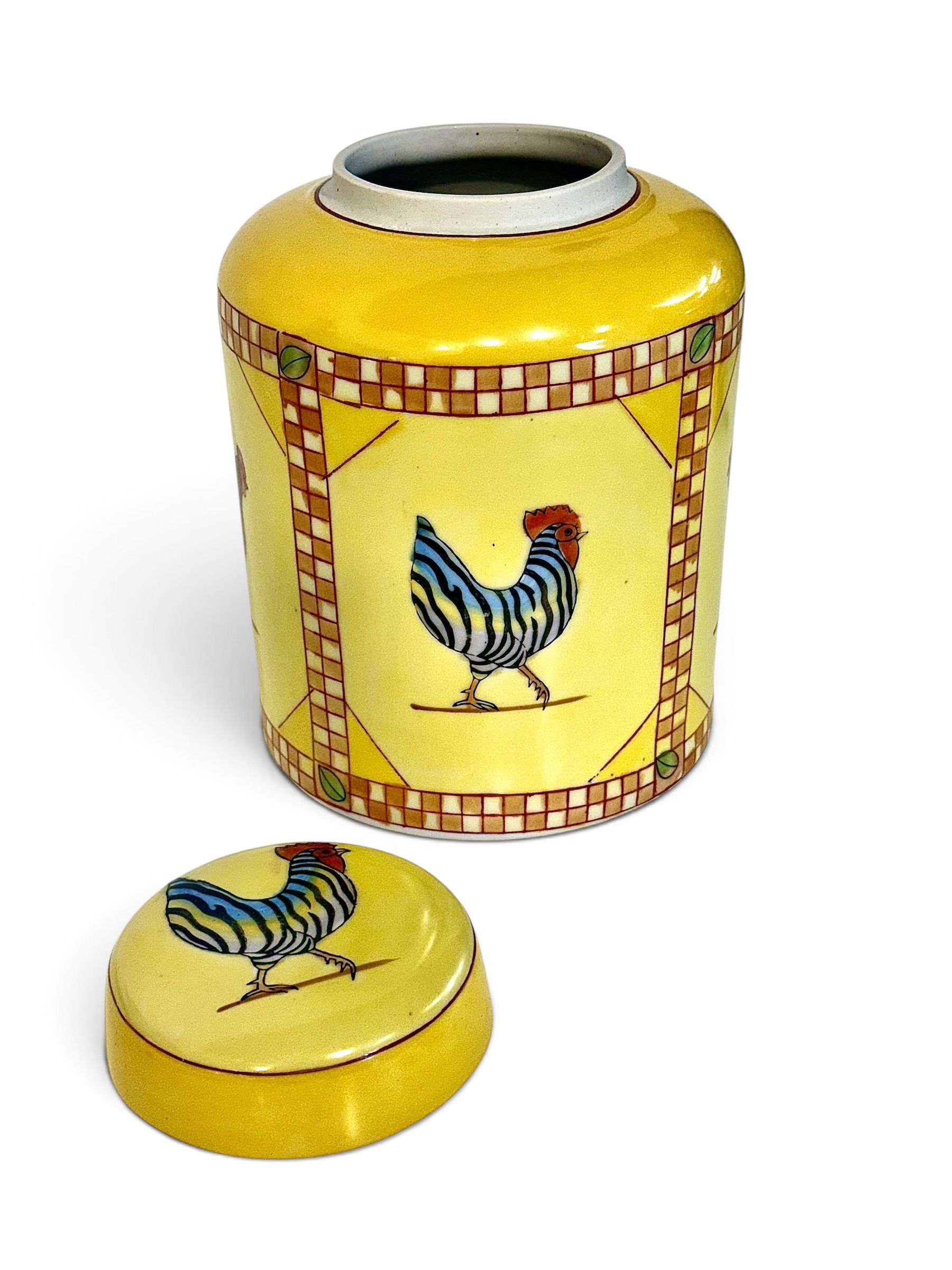 Pot en céramique jaune peint à la main avec décor de coq, milieu du XXe siècle