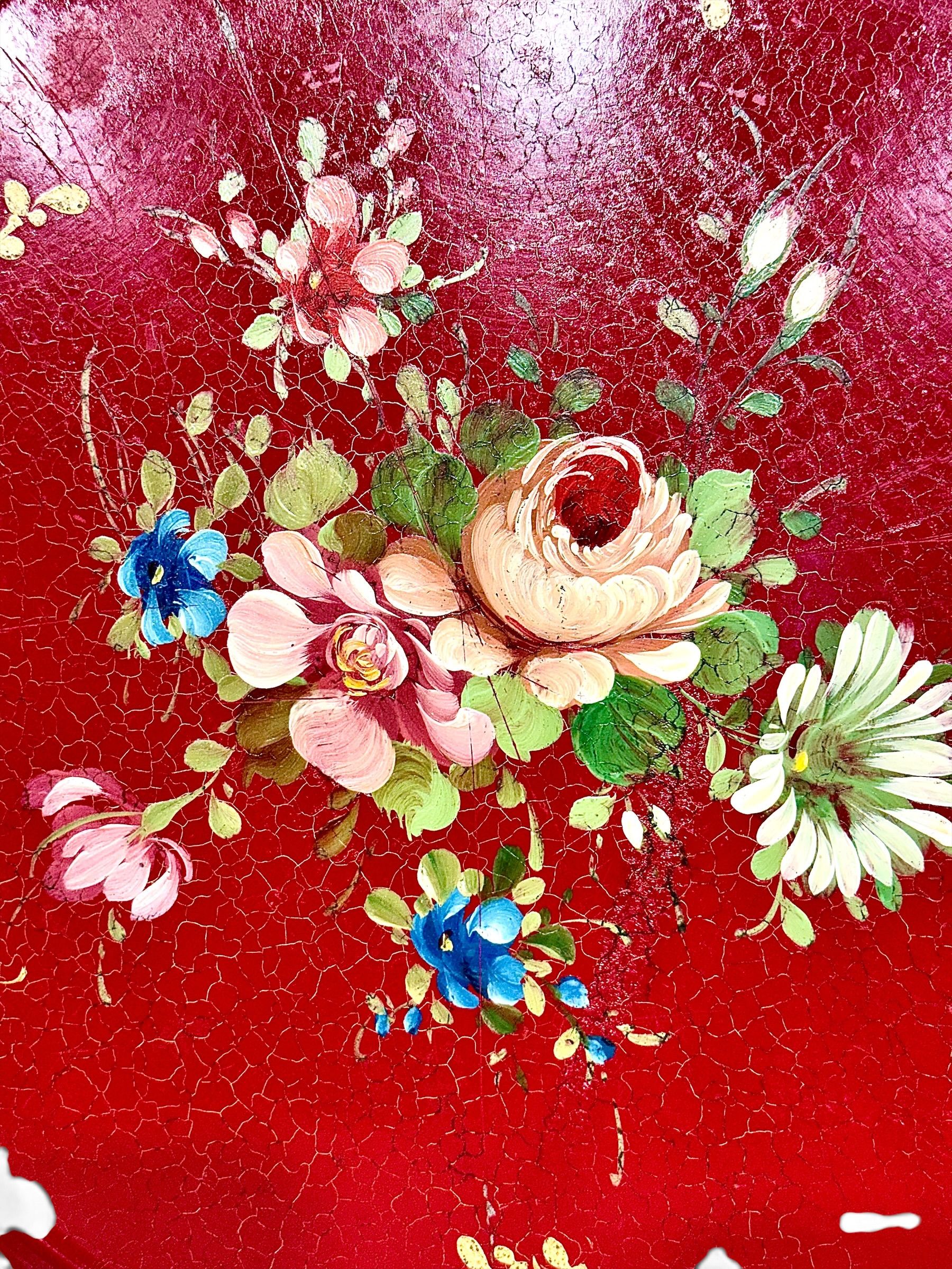 Plateau Napoléon III en tôle peinte à décor floral, XIXe siècle