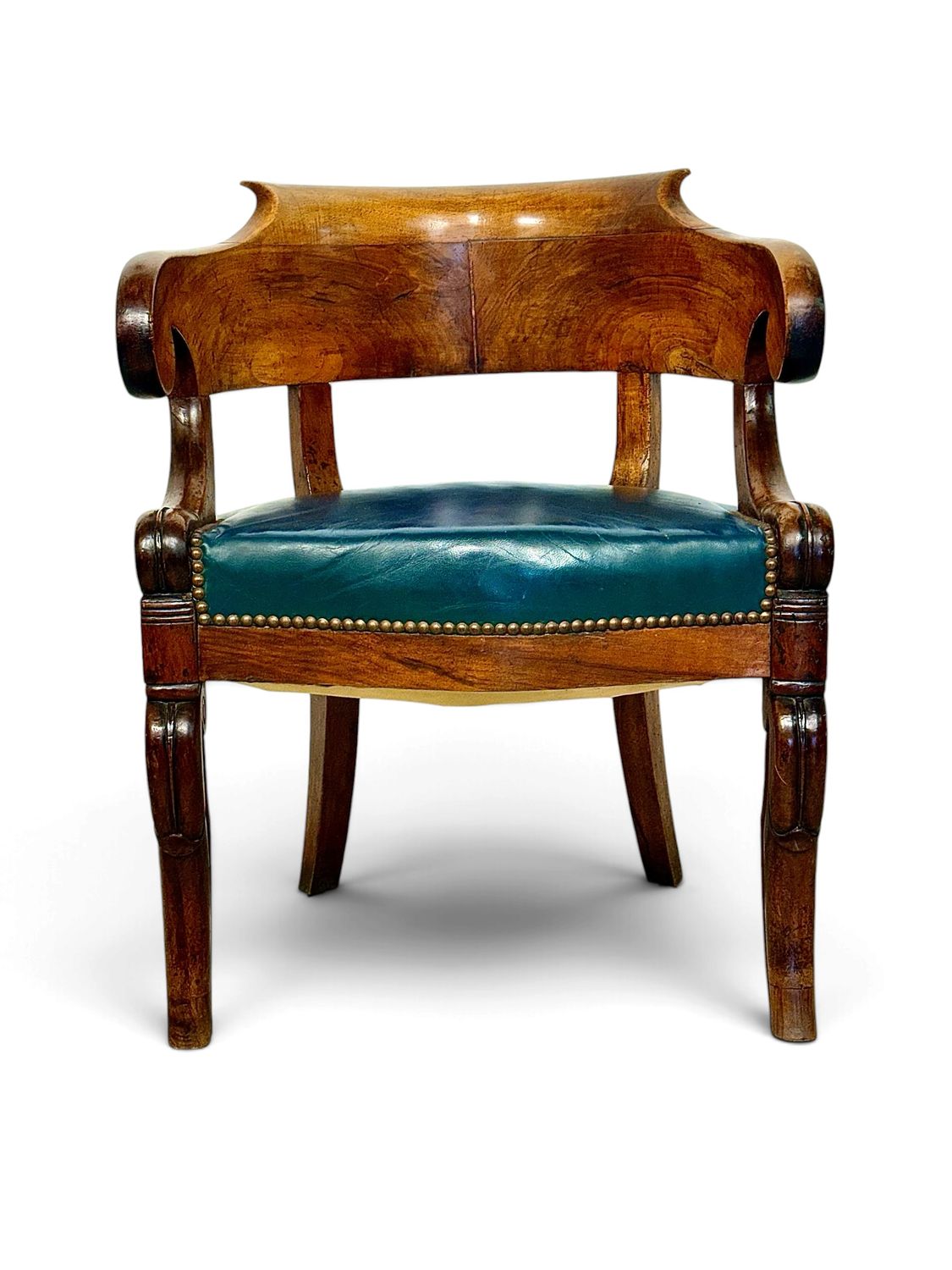 Fauteuil gondole Restauration en noyer, vers 1820