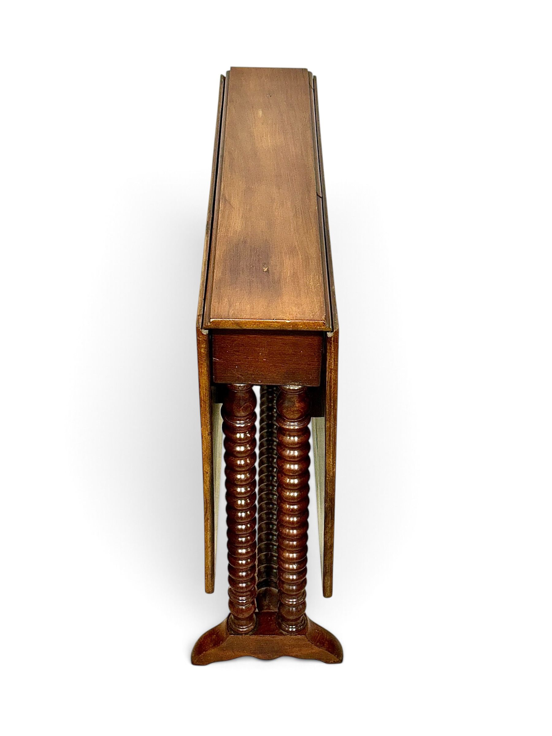 Table anglaise à abattants du XIXe siècle en bois tourné