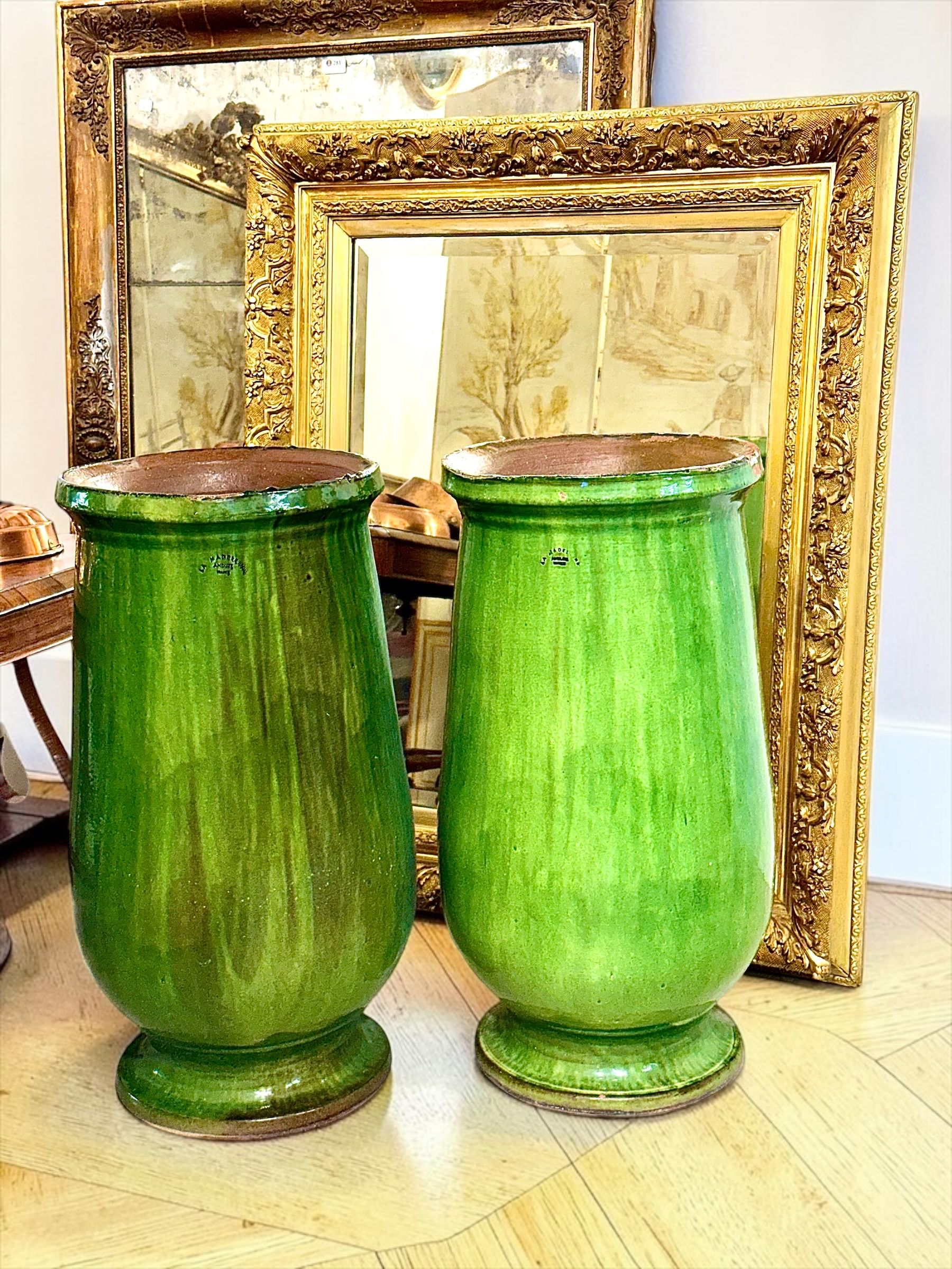 Paire de grands pots d’Anduze en Terre Cuite émaillés verts, La Madeleine
