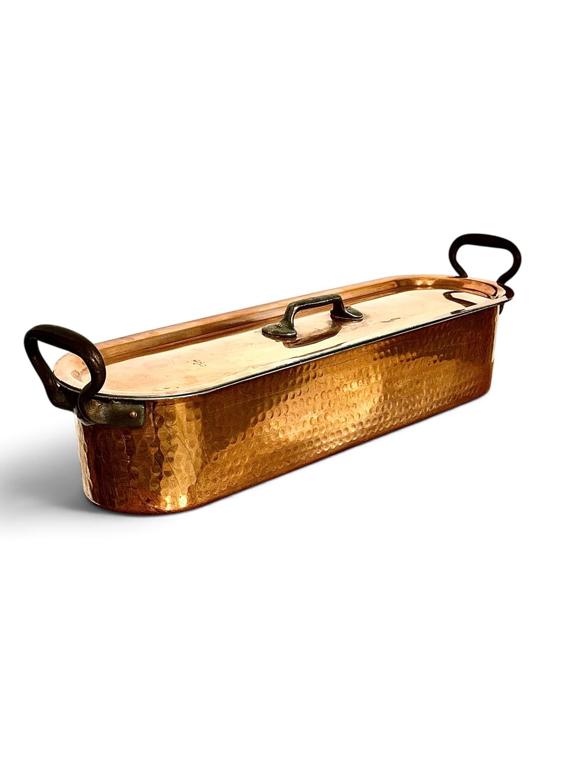 19th Century French Hammered Copper Fish Poacher with Lid and Drainer