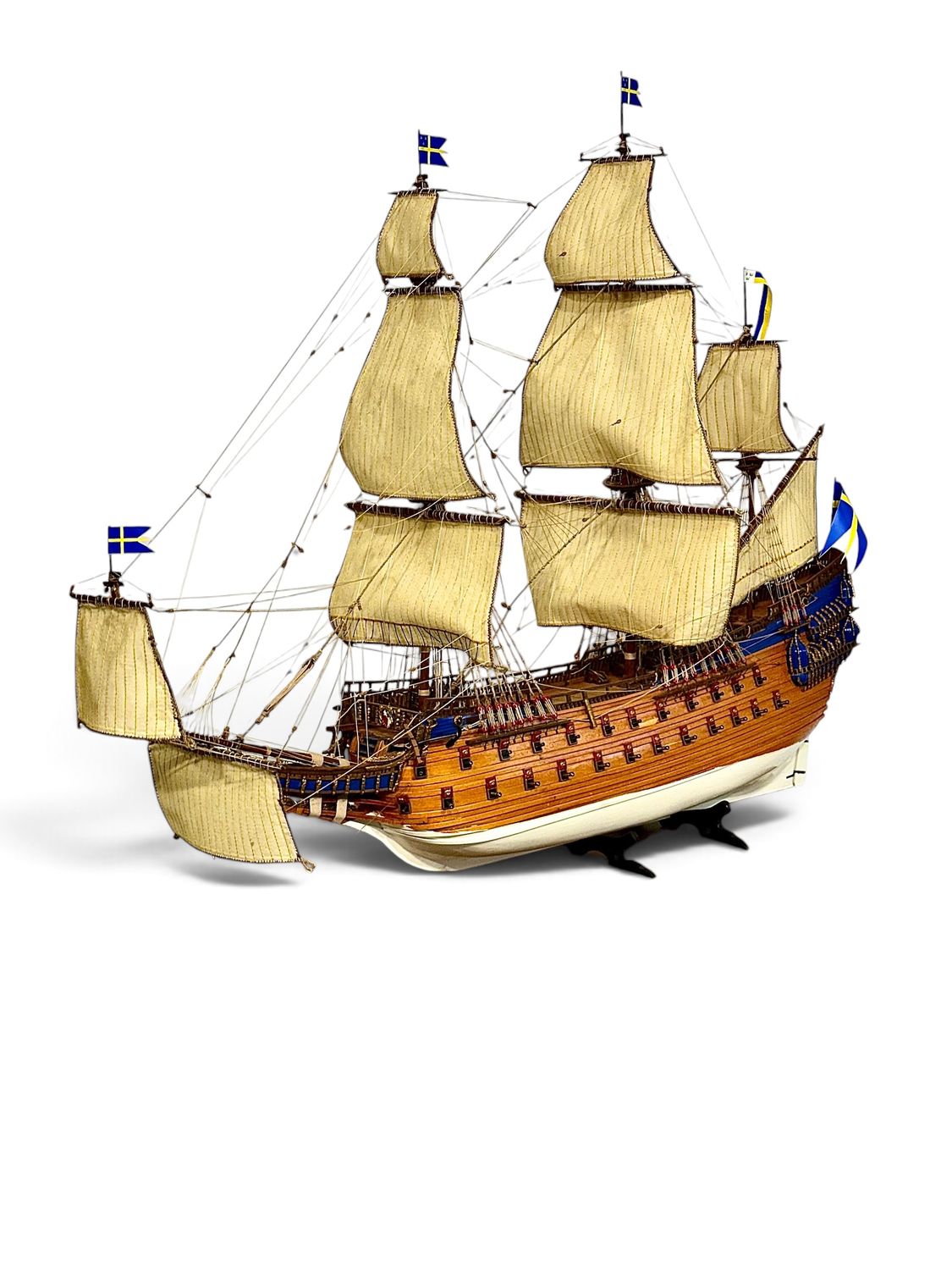 Grande maquette décorative du Wasa, voilier aux voiles déployées