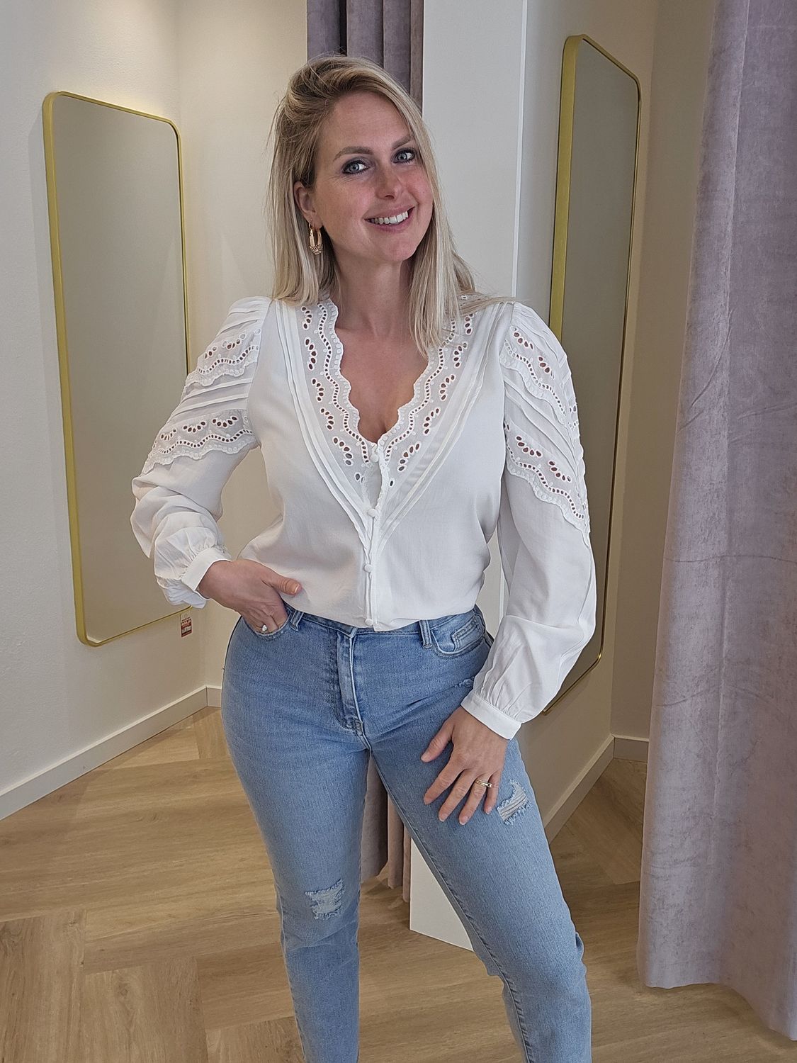 Embroidery katoenen blouse met pofmouwtje