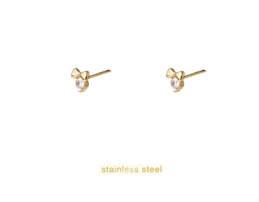 Day &amp; Eve Bow spark stud