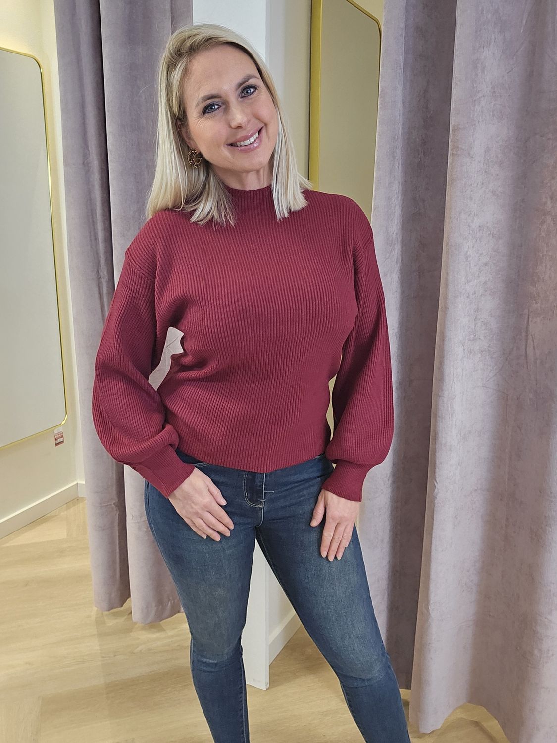 Viscose trui met ballonmouw bordeaux