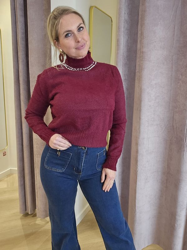 Supersoft sweater met pareldetails bordeaux