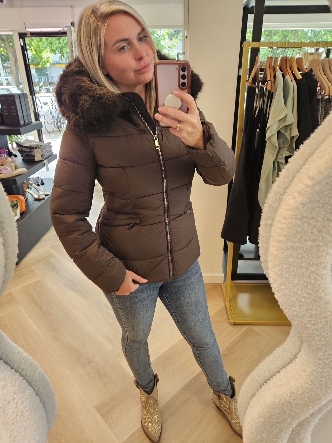 Puffy winterjacket met imitatiebont bruin
