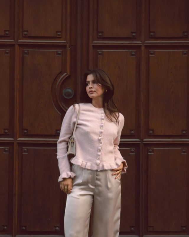 Softpink vestje met rouches