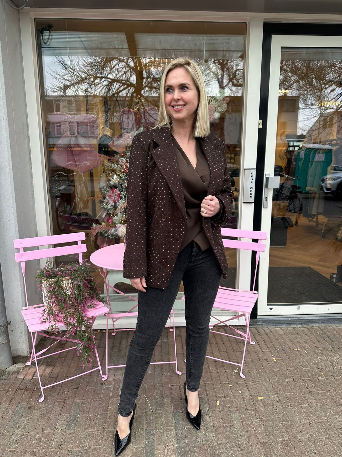 Bruine blazer met steentjes