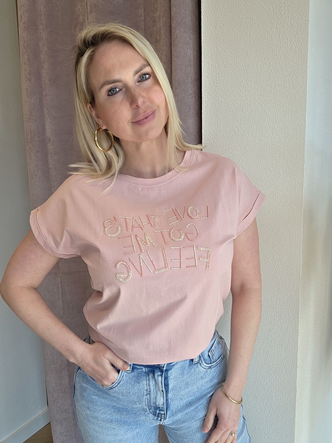 Old pink t-shirt love thats got me feeling