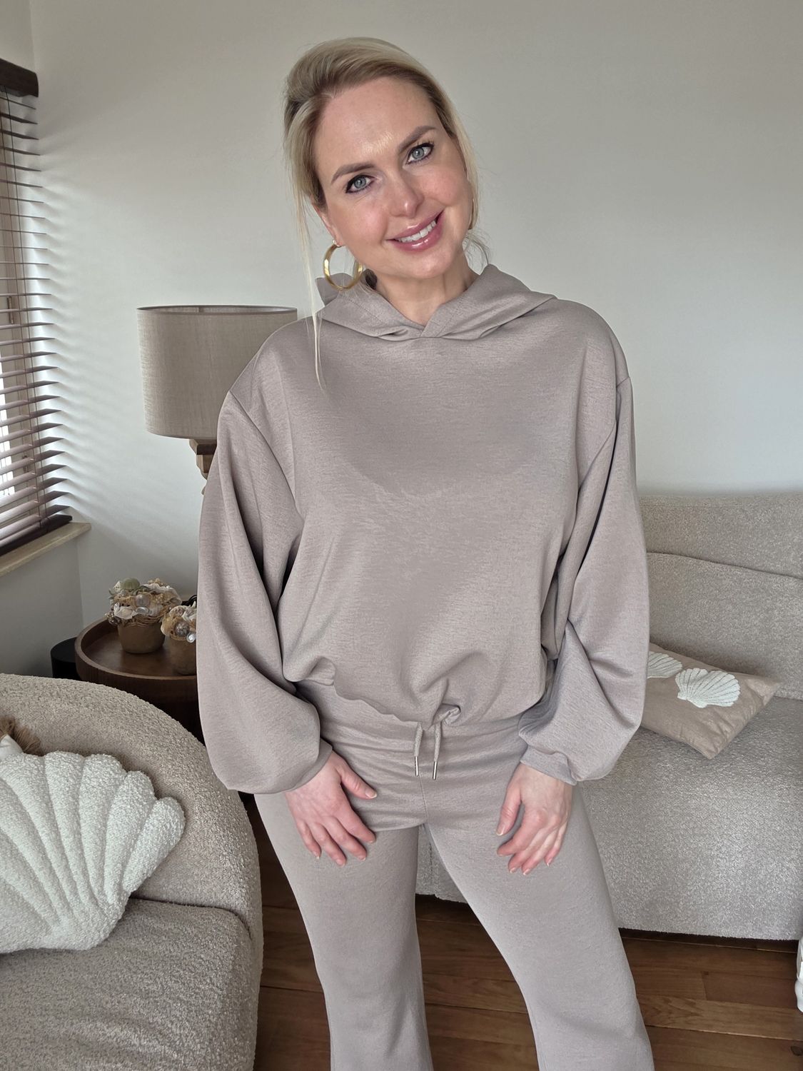 Comfy suit taupe Belle