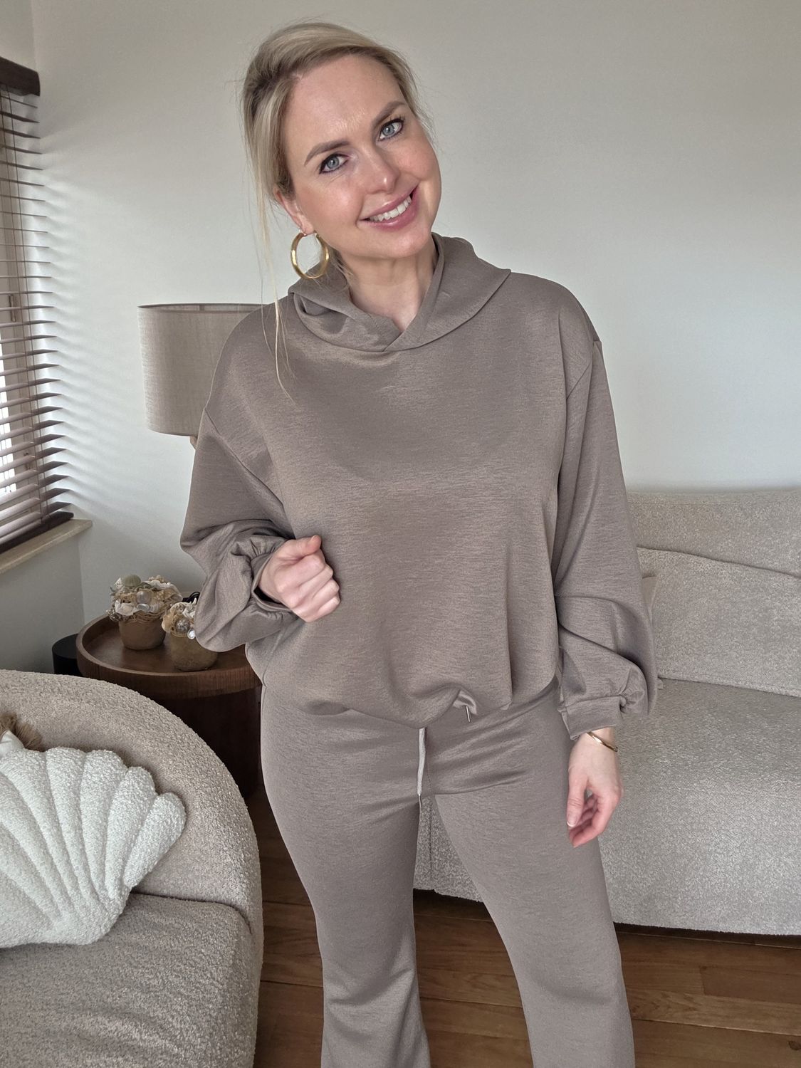 Comfy suit khaki/taupe Belle