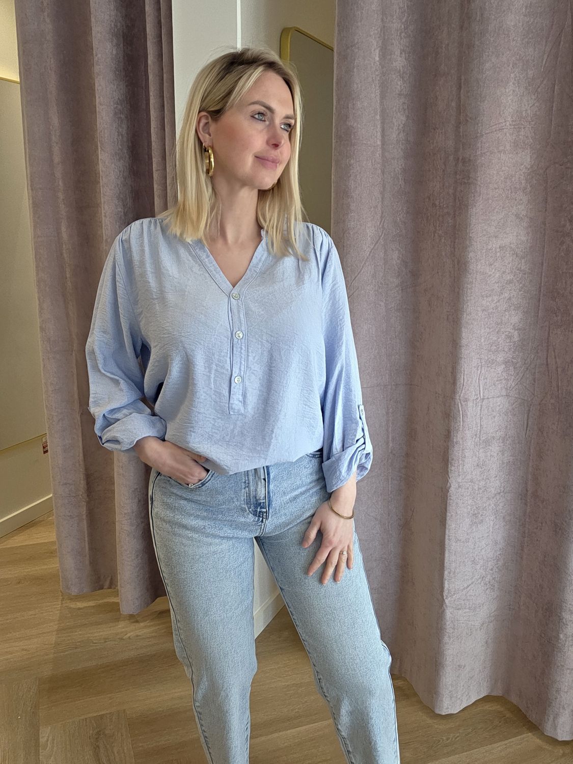 Lichtblauwe zomerblouse