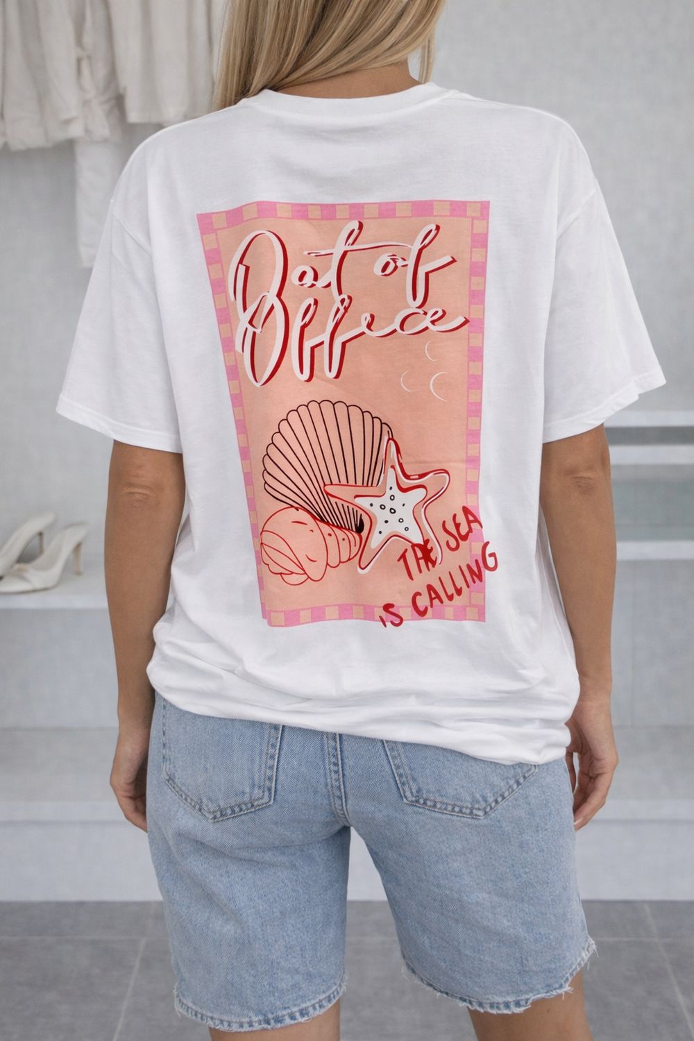 The sea is calling t-shirt