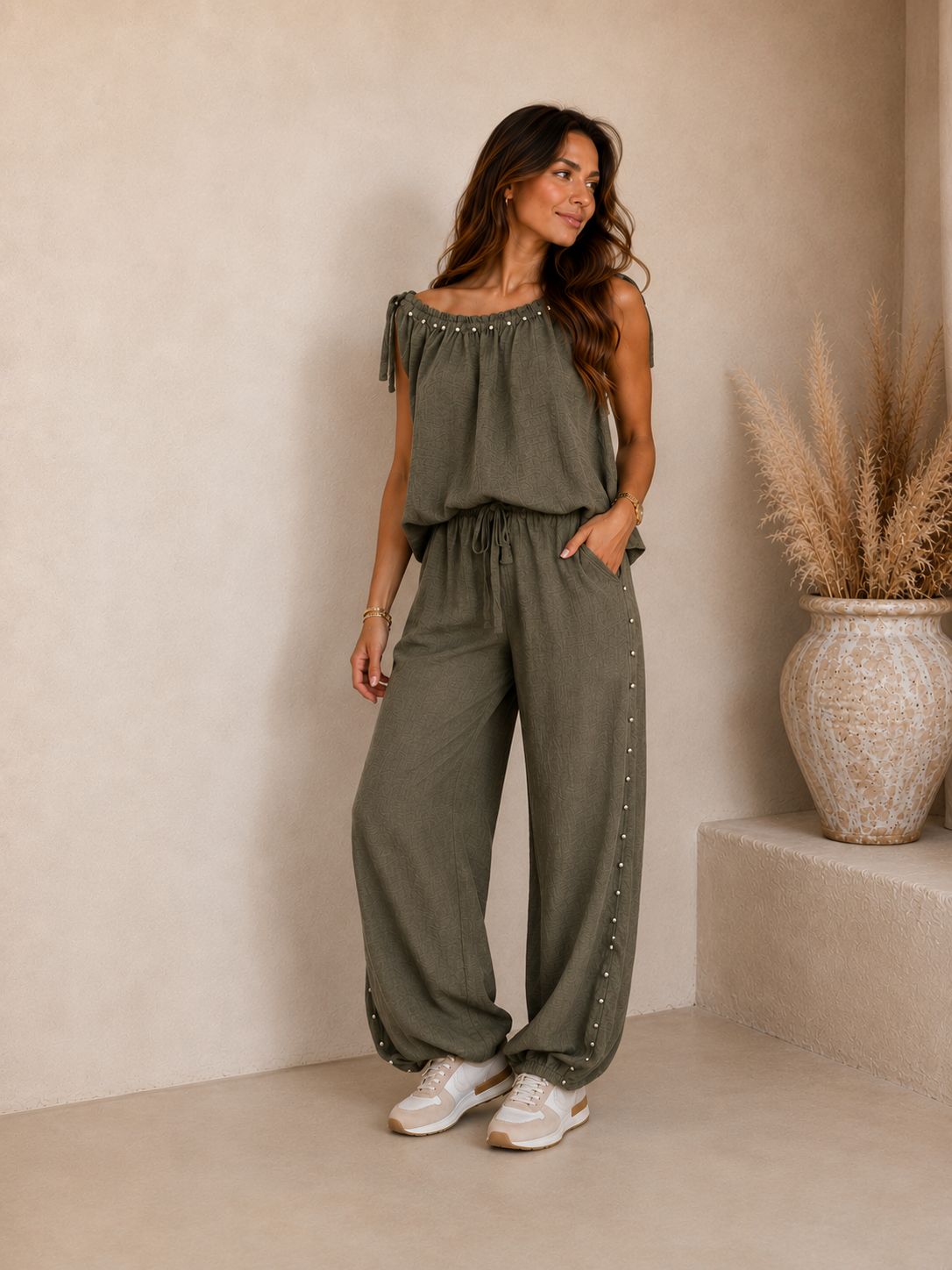 Kaki set met studds