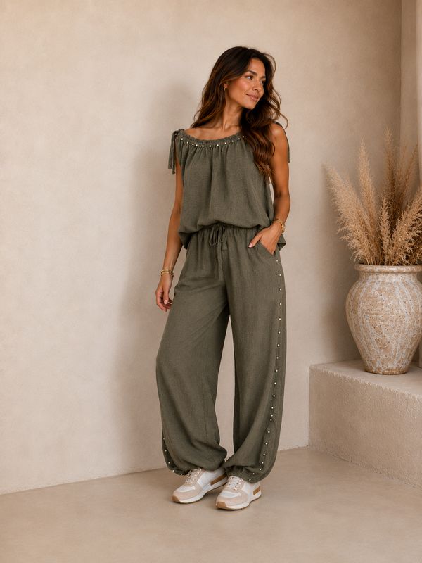 Kaki set met studds