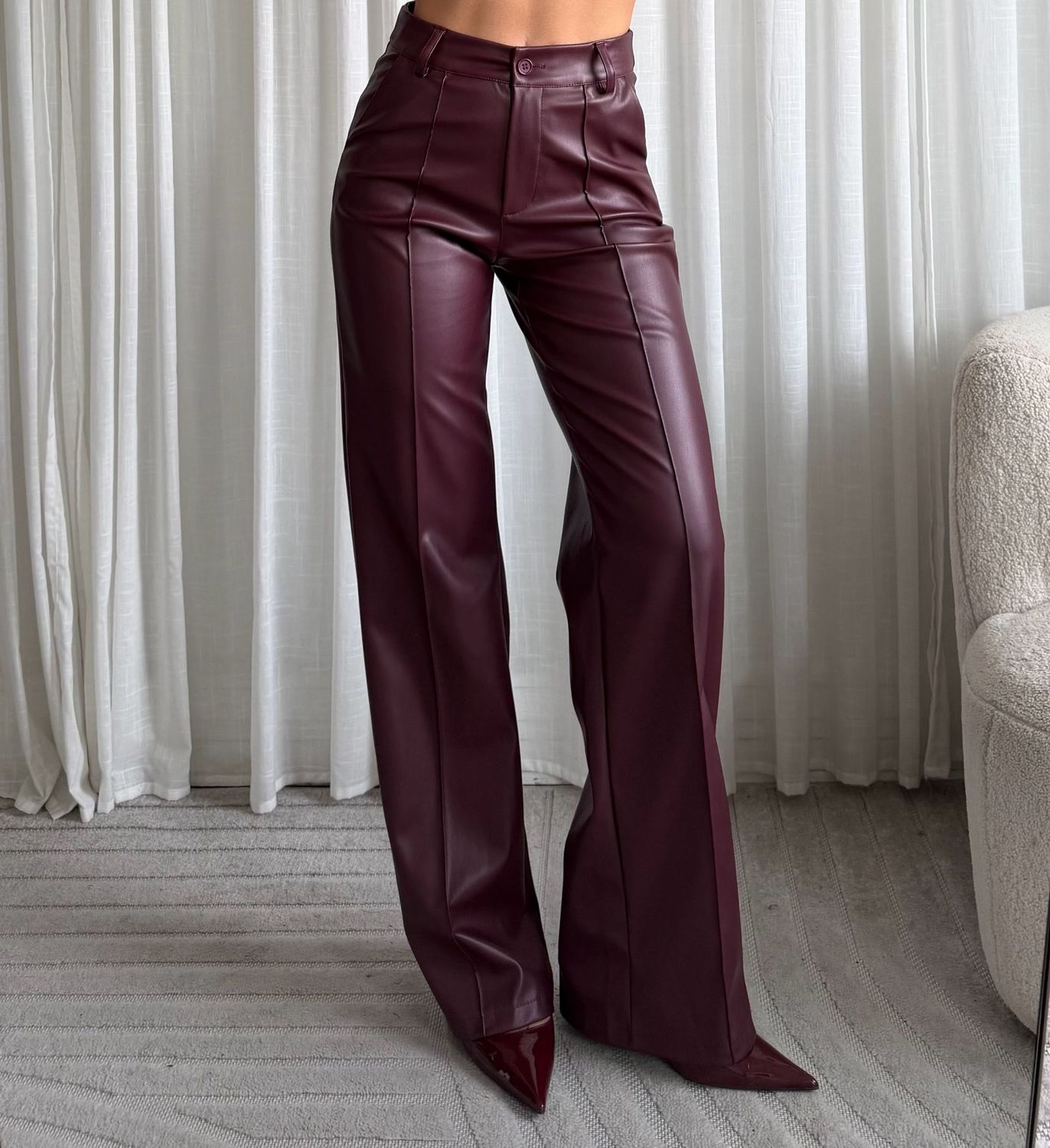 Leatherlook straight leg broek bordeaux