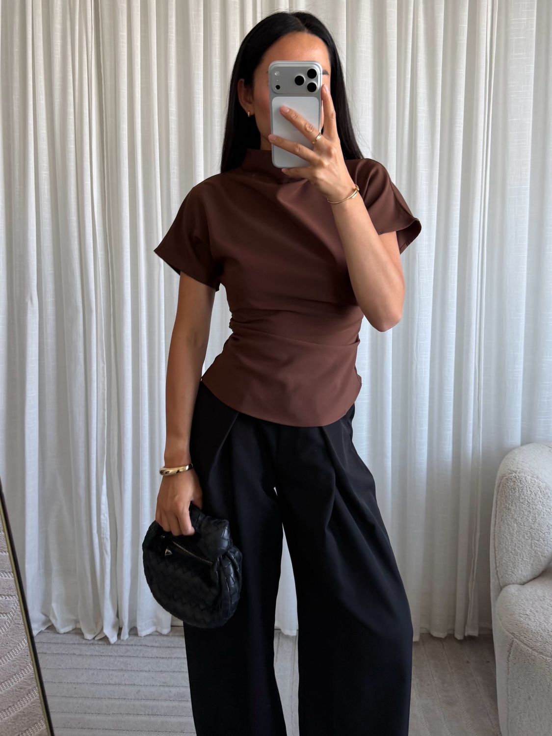 Short sleeve draped top bruin