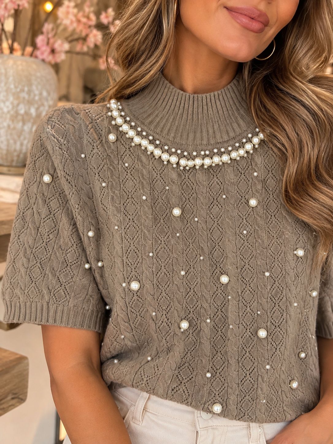 Vicose gebreide trui met parels korte mouw beige