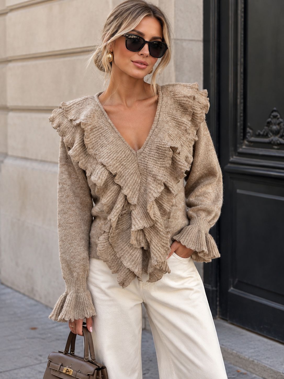 Beige gebreide ruffle trui