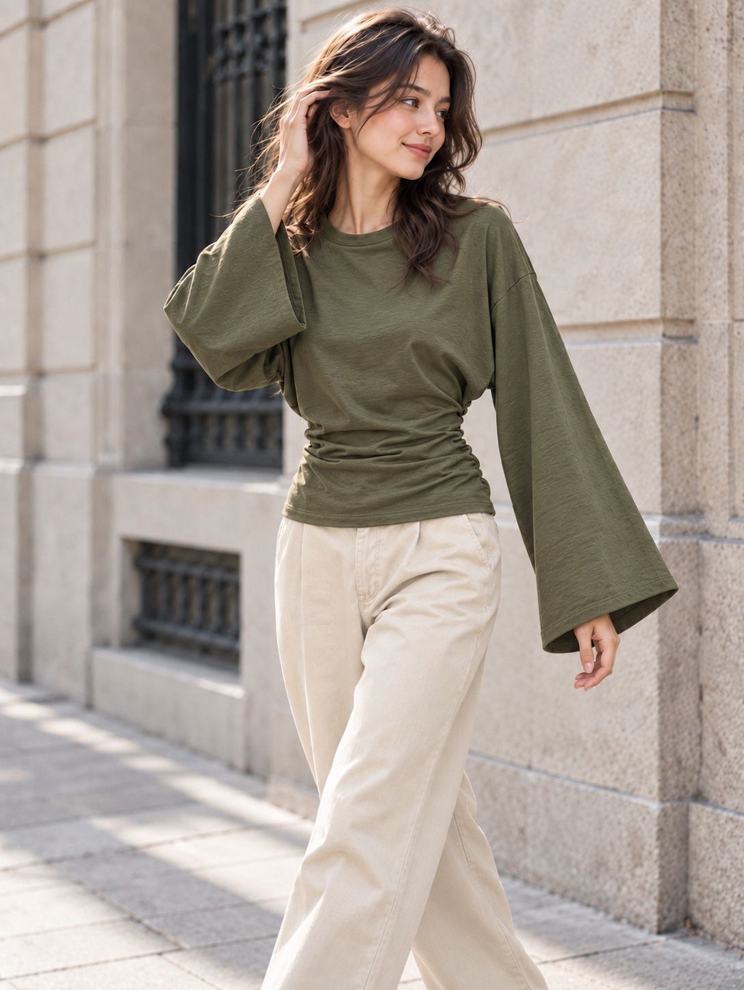 Kaki cropped longsleeve wijde mouw