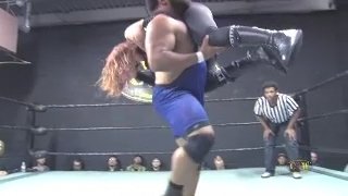 INTERGENDER PRO WRESTLING - KRISTEN STADLANDER VS STEFAN PENNINGTON (MAN VS WOMAN)