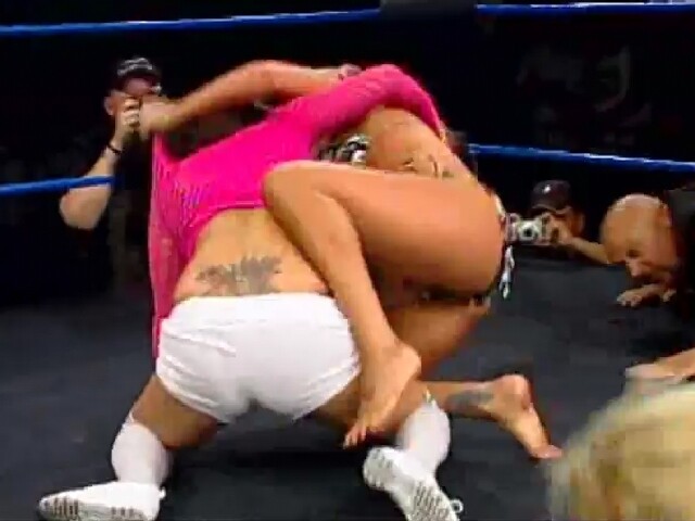 WEW - N*DE STREET FIGHT - WEW WOMEN'S ER0TIC WRESTLING
