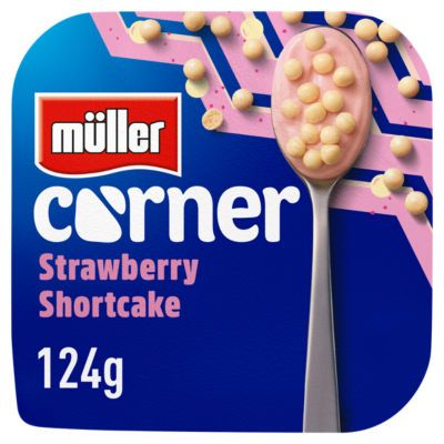 Muller Corner Strawberry Yogurt with White Chocolate Shortcake Balls 124g Yogurt
