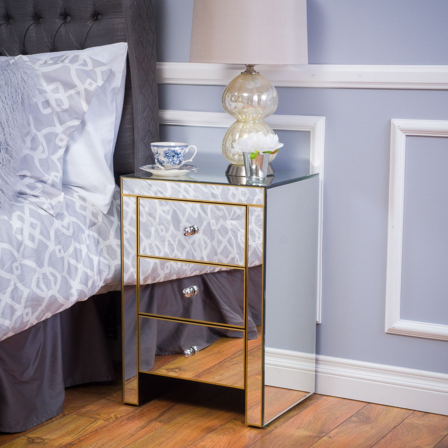 Elegant Mirrored Nightstand Gold Edge End Table with 3 Drawers, Mirror Accent Table, Bedside Table, Side Table, Mirrored 3-Drawer Side Table for Bedroom, Living Room, Office, 17.75&quot;L x 13.75&quot;W x 26&quot;H