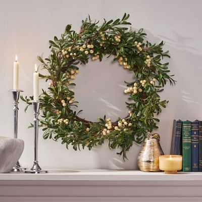 29&quot; SNOWBERRY Wreath