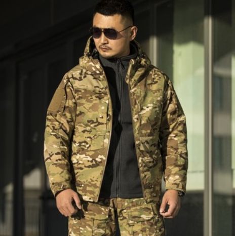 Men&#39;s Cotton Jacket With Warm And Reflective Tactics In Winter