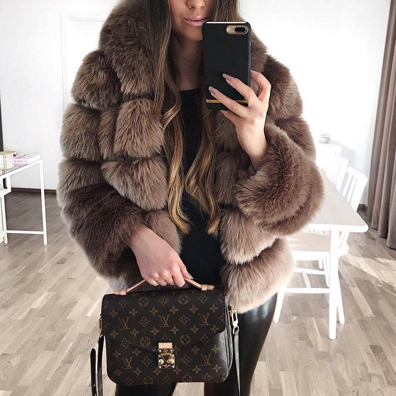 Ladies&#39; autumn and winter thick warm fur coat long-sleeved hooded imitation rabbit fur coat